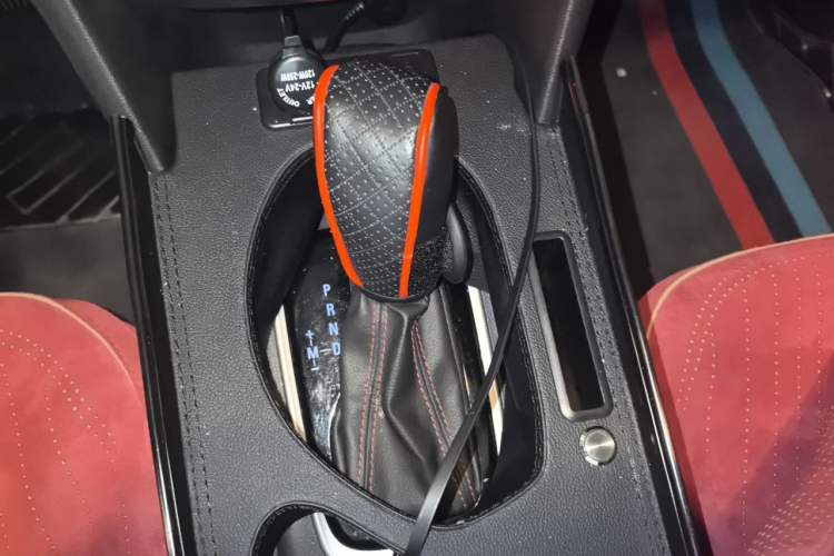 Used Chevrolet Monza 2020 Light Hybrid RS 330T Automatic Comfort Edition Gear Lever