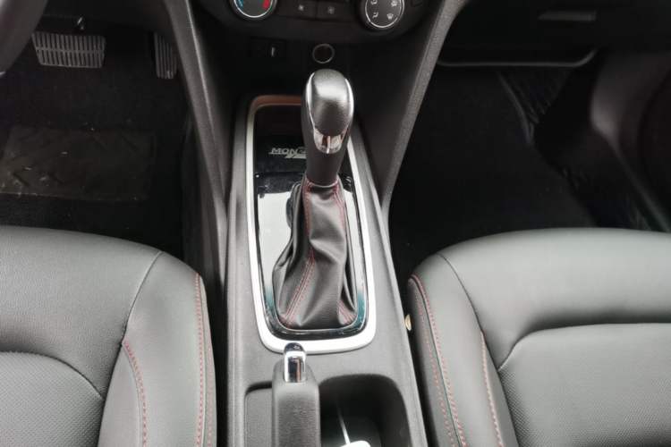 Used Chevrolet Monza 2020 Light Hybrid RS 330T Automatic Comfort Edition Gear Lever