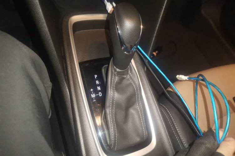 Used Chevrolet Monza 2020 320 Automatic Enjoyment Edition Gear Lever