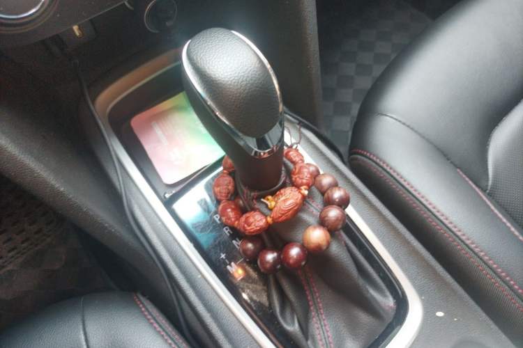 Used Chevrolet Monza 2020 Light Hybrid RS 330T Automatic Comfort Edition Gear Lever