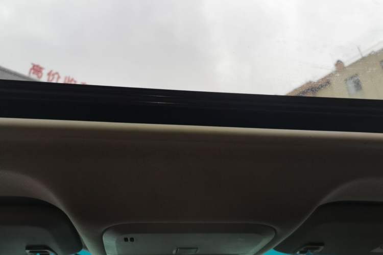 Used Chevrolet Monza 2020 320 Automatic Enjoyment Edition Headliner