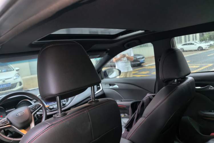 Used Chevrolet Monza 2020 Light Hybrid RS 330T Automatic Comfort Edition Headliner