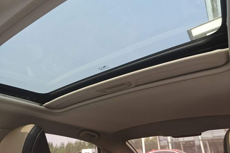 Used Chevrolet Monza 2020 320 Automatic Enjoyment Edition Headliner