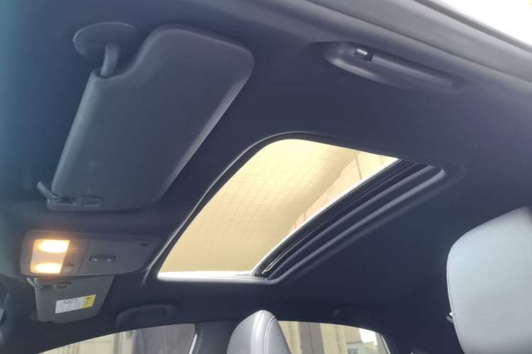Used Chevrolet Monza 2020 Light Hybrid RS 330T Automatic Comfort Edition Headliner