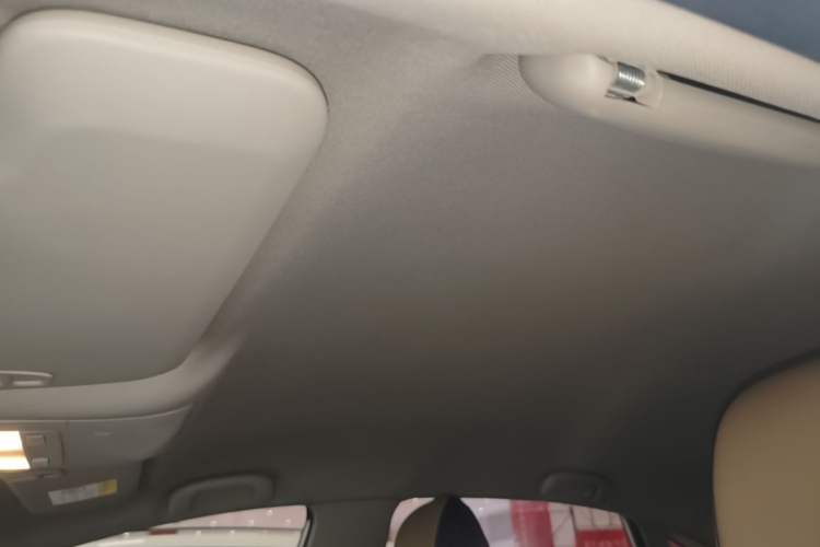 Used Chevrolet Monza 2020 320 Automatic Enjoyment Edition Headliner