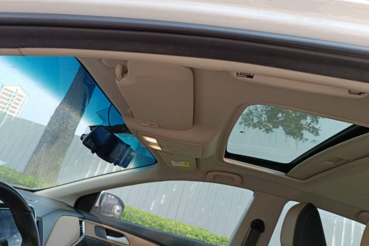 Used Chevrolet Monza 2020 320 Automatic Enjoyment Edition Headliner