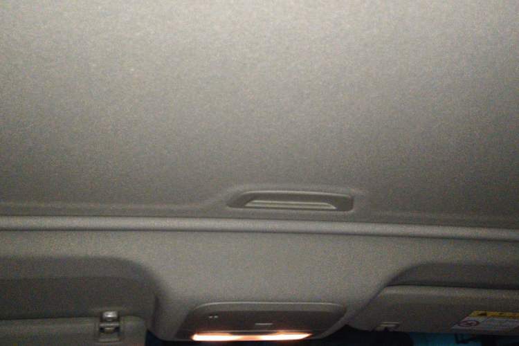 Used Chevrolet Monza 2020 320 Automatic Enjoyment Edition Headliner