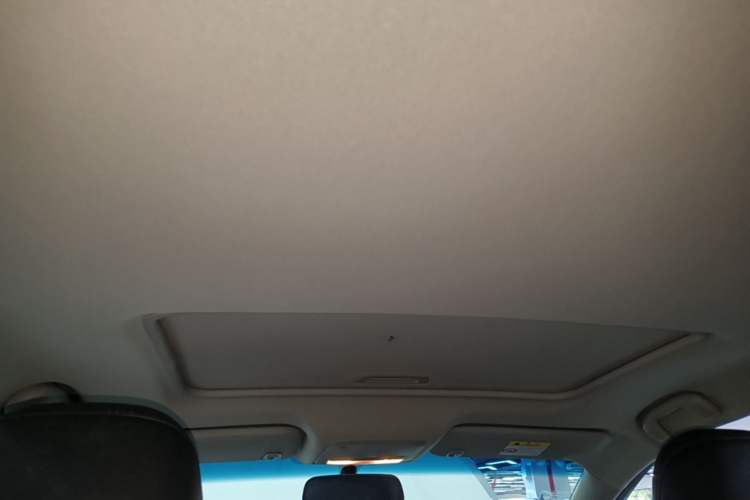 Used Chevrolet Monza 2020 Light Hybrid Redline 320T Dual-Clutch Thrilling Edition Headliner
