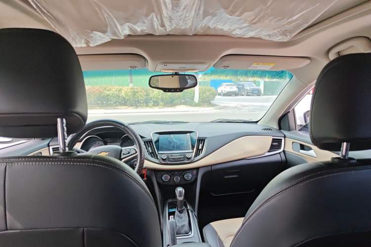 Used Chevrolet Monza 2020 320 Automatic Enjoyment Edition Headliner