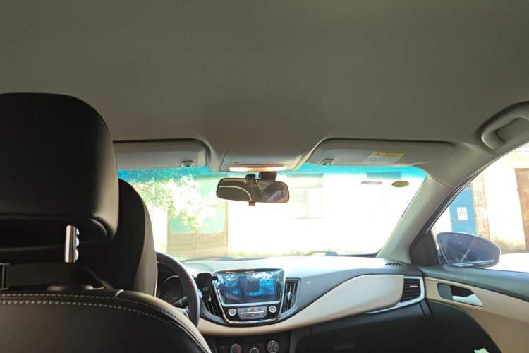 Used Chevrolet Monza 2020 320 Automatic Enjoyment Edition Headliner
