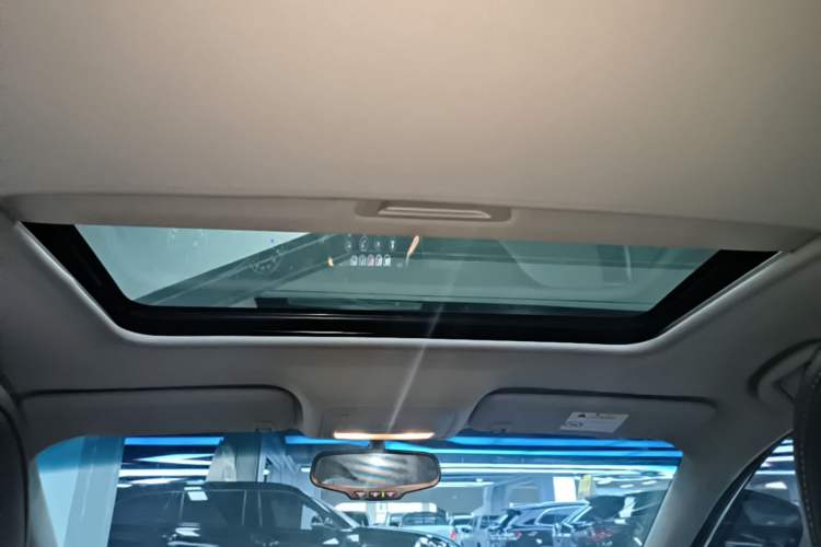 Used Chevrolet Monza 2020 320 Automatic Enjoyment Edition Headliner