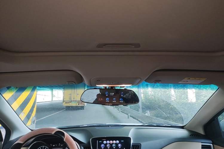 Used Chevrolet Monza 2020 320 Automatic Enjoyment Edition Headliner
