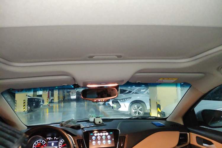 Used Chevrolet Monza 2020 320 Automatic Enjoyment Edition Headliner