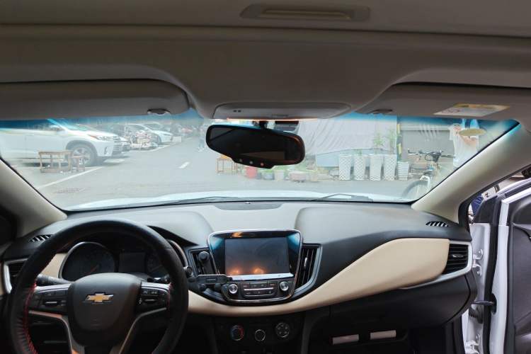 Used Chevrolet Monza 2020 320 Automatic Enjoyment Edition Headliner