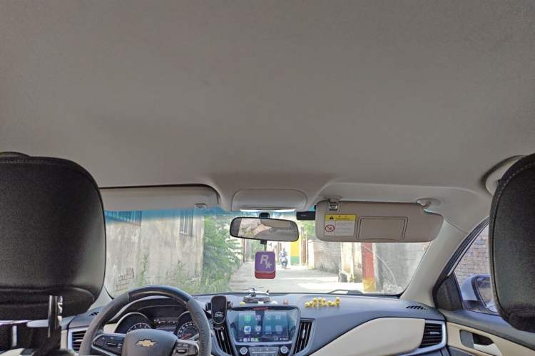 Used Chevrolet Monza 2020 320 Automatic Enjoyment Edition Headliner