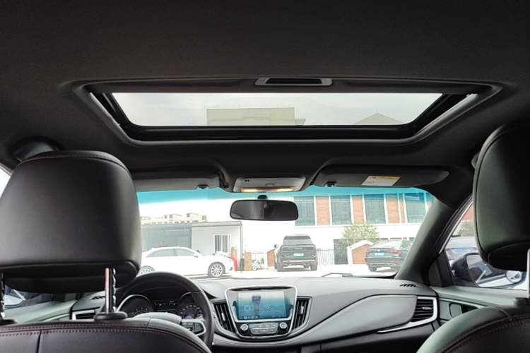 Used Chevrolet Monza 2020 Light Hybrid RS 330T Automatic Comfort Edition Headliner