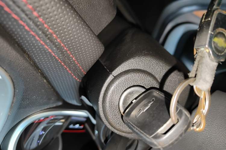 Used Chevrolet Monza 2020 Light Hybrid RS 330T Automatic Comfort Edition Interior 1
