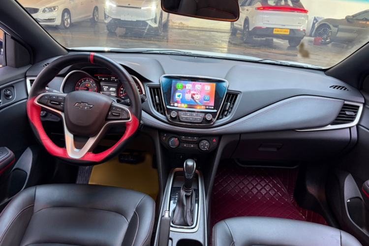 Used Chevrolet Monza 2020 Light Hybrid RS 330T Automatic Comfort Edition Interior 1