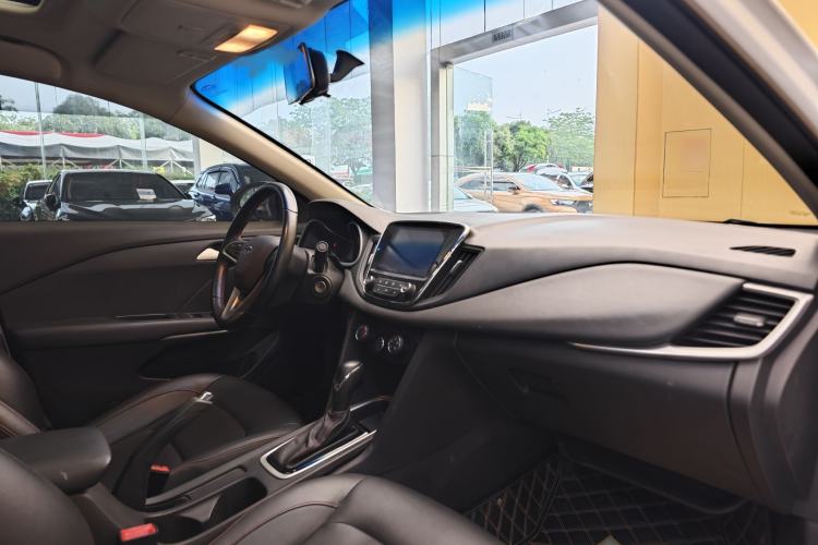 Used Chevrolet Monza 2020 Light Hybrid Redline 320T Dual-Clutch Thrilling Edition Interior 1