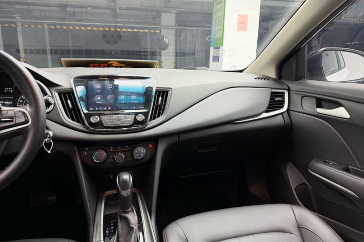 Used Chevrolet Monza 2020 Light Hybrid Redline 320T Dual-Clutch Thrilling Edition Interior 1