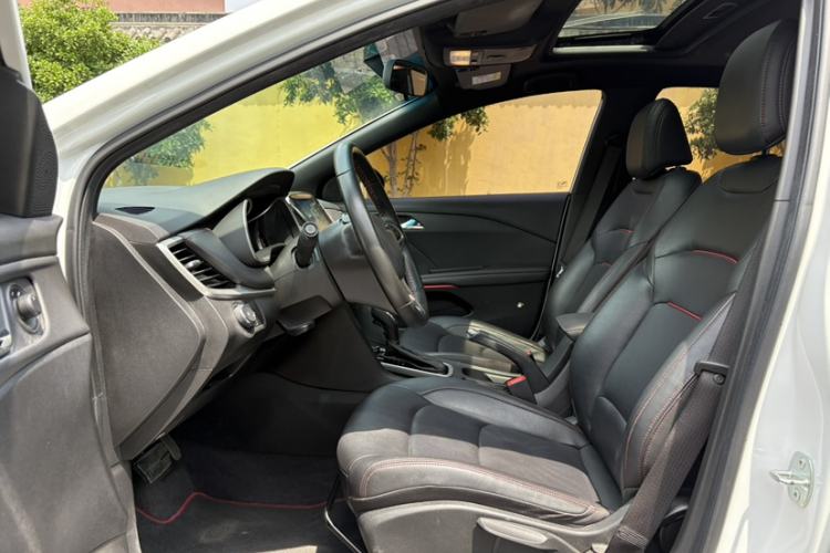 Used Chevrolet Monza 2020 Light Hybrid RS 330T Automatic Comfort Edition Interior 1