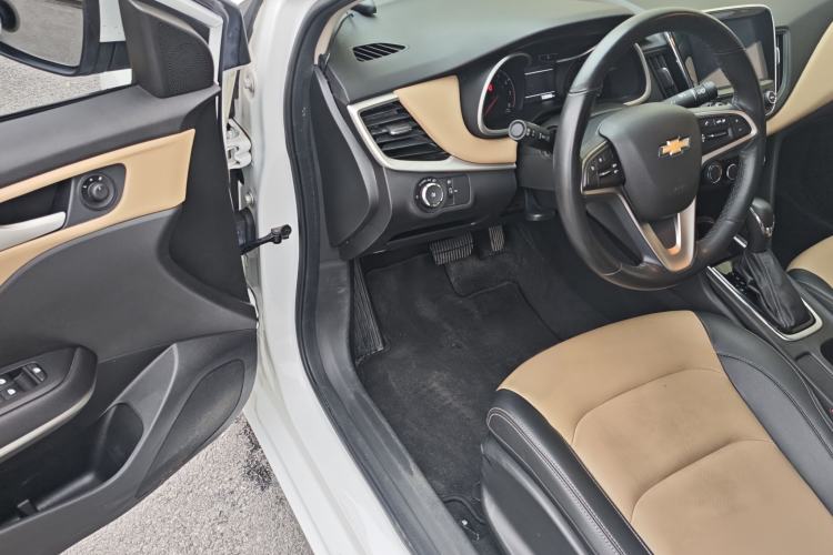 Used Chevrolet Monza 2020 320 Automatic Enjoyment Edition Interior 10