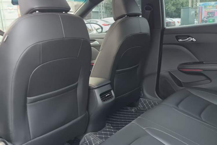 Used Chevrolet Monza 2020 Light Hybrid RS 330T Automatic Comfort Edition Interior 2
