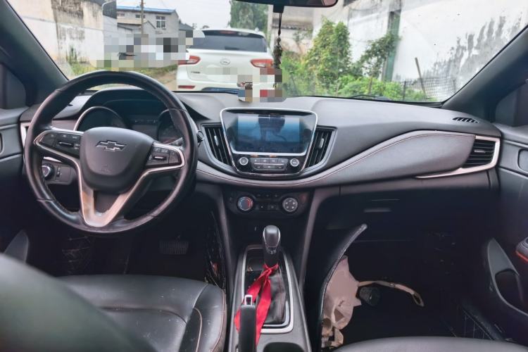 Used Chevrolet Monza 2020 Light Hybrid RS 330T Automatic Comfort Edition Interior 2