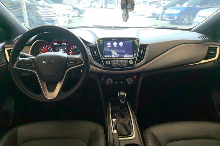 Used Chevrolet Monza 2020 Light Hybrid RS 330T Automatic Comfort Edition Interior 2