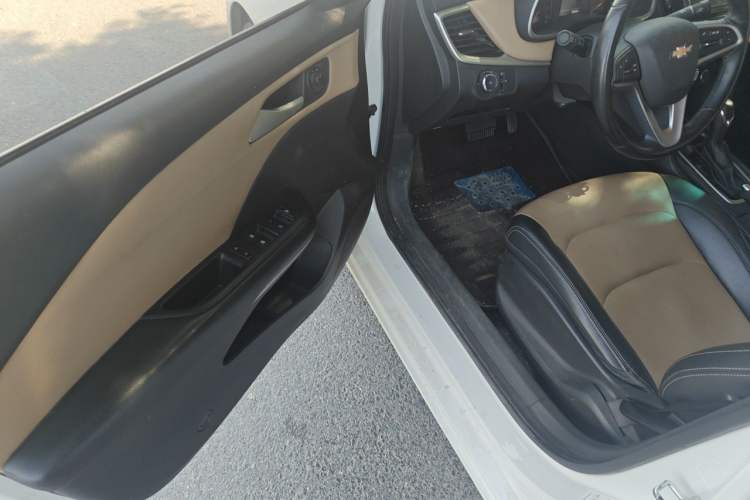 Used Chevrolet Monza 2020 320 Automatic Enjoyment Edition Interior 3