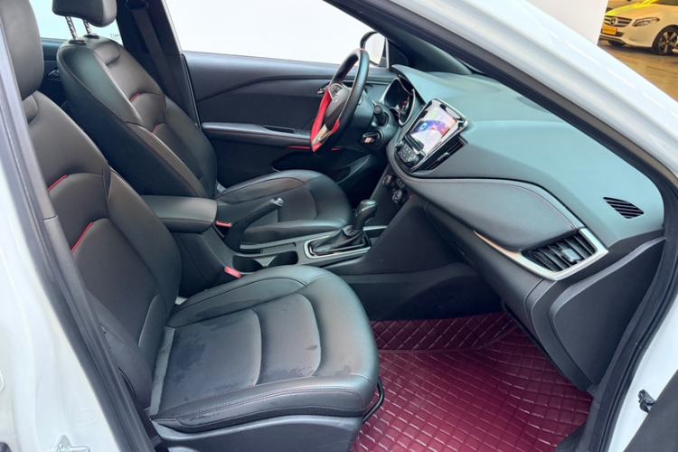 Used Chevrolet Monza 2020 Light Hybrid RS 330T Automatic Comfort Edition Interior 3