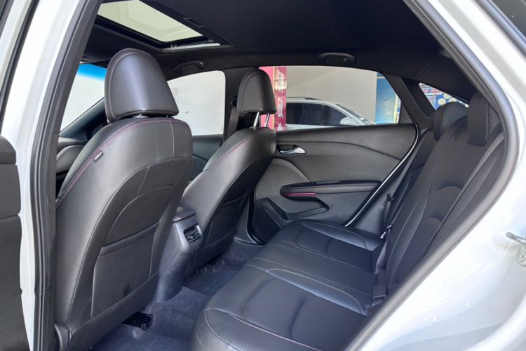 Used Chevrolet Monza 2020 Light Hybrid RS 330T Automatic Comfort Edition Interior 3