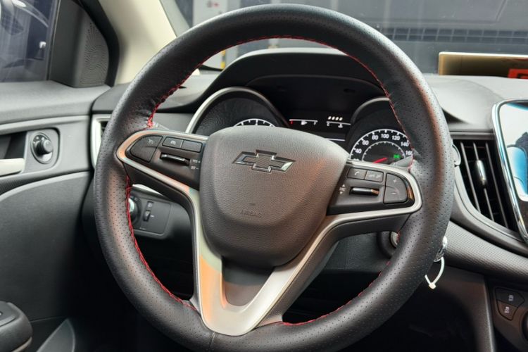 Used Chevrolet Monza 2020 Light Hybrid Redline 320T Dual-Clutch Thrilling Edition Interior 3