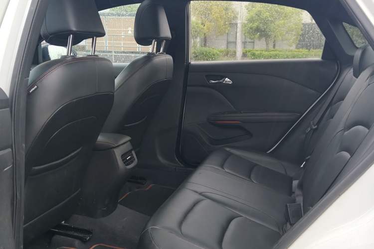 Used Chevrolet Monza 2020 Light Hybrid RS 330T Automatic Comfort Edition Interior 3