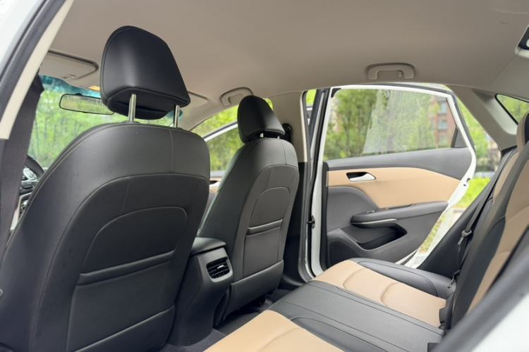 Used Chevrolet Monza 2020 320 Automatic Enjoyment Edition Interior 4