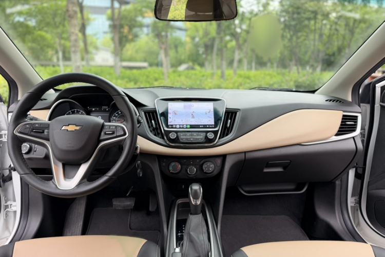 Used Chevrolet Monza 2020 320 Automatic Enjoyment Edition Interior 5