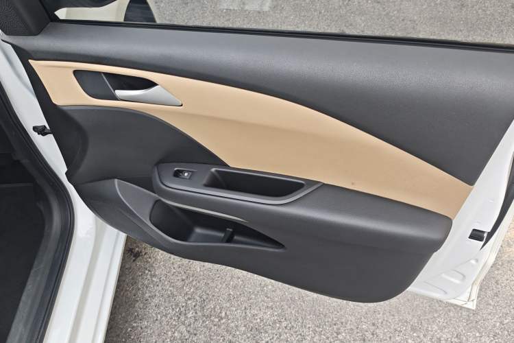 Used Chevrolet Monza 2020 320 Automatic Enjoyment Edition Interior 5