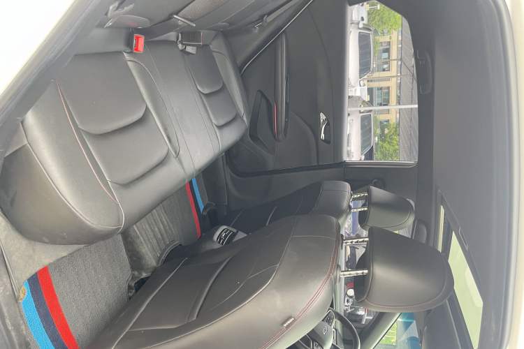 Used Chevrolet Monza 2020 Light Hybrid RS 330T Automatic Comfort Edition Interior 5