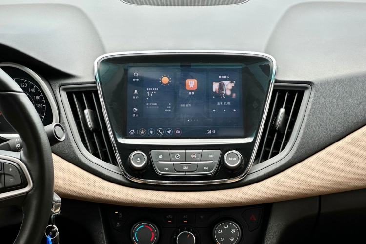 Used Chevrolet Monza 2020 320 Automatic Enjoyment Edition Interior 6
