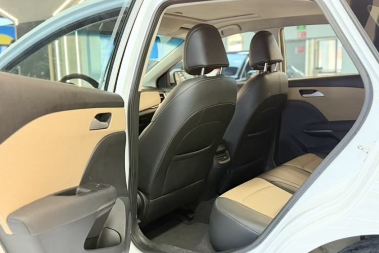 Used Chevrolet Monza 2020 320 Automatic Enjoyment Edition Interior 7