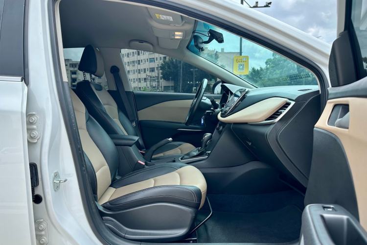 Used Chevrolet Monza 2020 320 Automatic Enjoyment Edition Interior 8