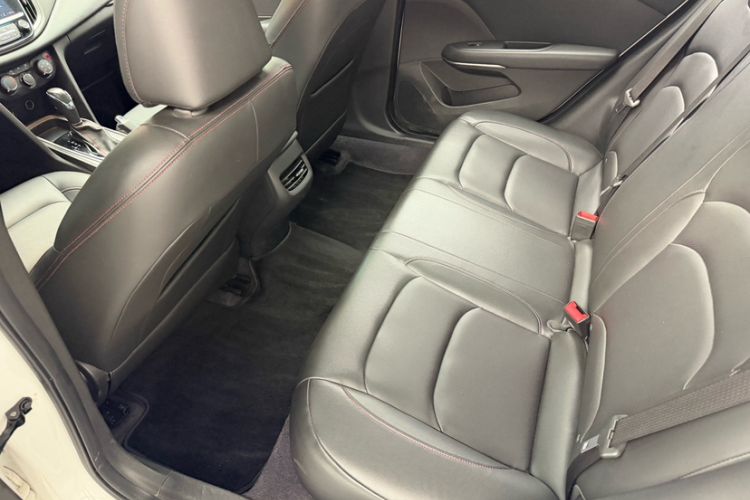 Used Chevrolet Monza 2020 Light Hybrid Redline 320T Dual-Clutch Thrilling Edition Interior 8