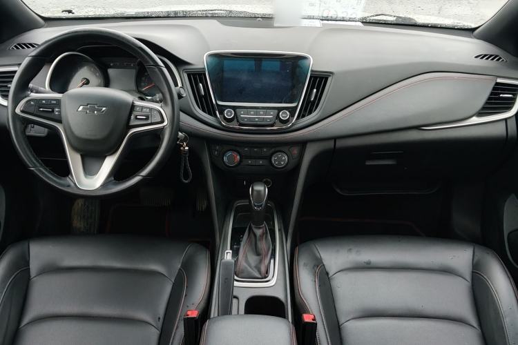 Used Chevrolet Monza 2020 Light Hybrid RS 330T Automatic Comfort Edition Interior 8