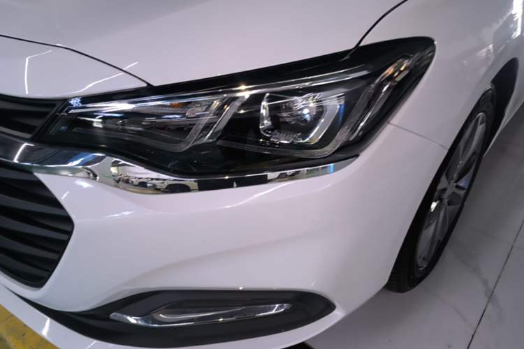 Used Chevrolet Monza 2020 320 Automatic Enjoyment Edition Left Front Headlight