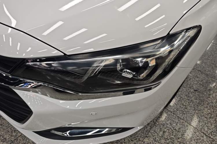 Used Chevrolet Monza 2020 320 Automatic Enjoyment Edition Left Front Headlight
