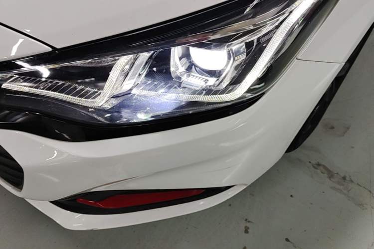 Used Chevrolet Monza 2020 Light Hybrid Redline 320T Dual-Clutch Thrilling Edition Left Front Headlight