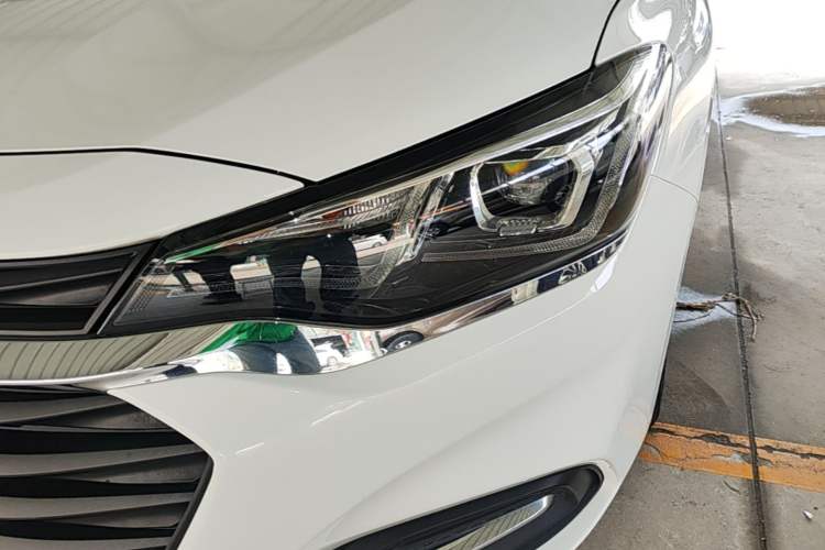 Used Chevrolet Monza 2020 320 Automatic Enjoyment Edition Left Front Headlight