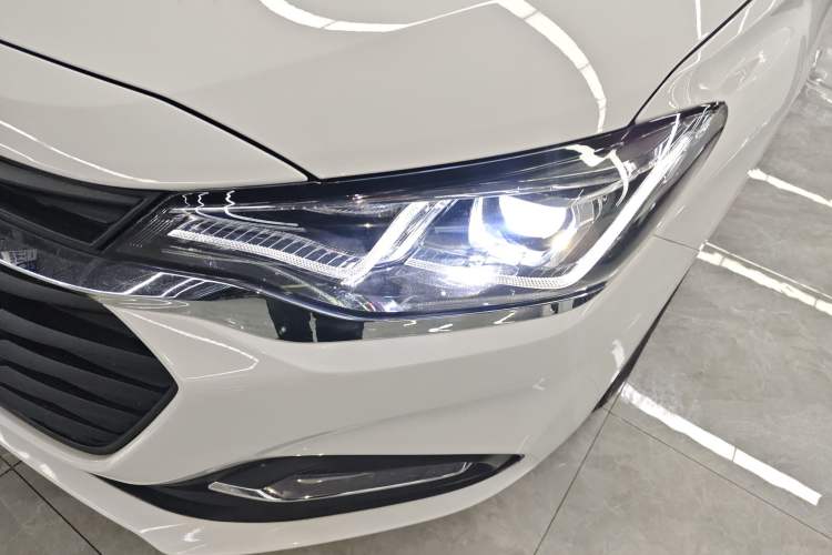Used Chevrolet Monza 2020 320 Automatic Enjoyment Edition Left Front Headlight