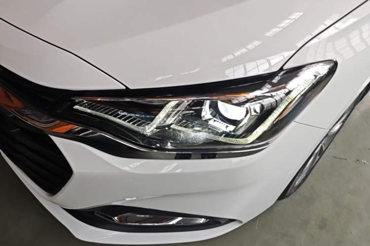 Used Chevrolet Monza 2020 320 Automatic Enjoyment Edition Left Front Headlight