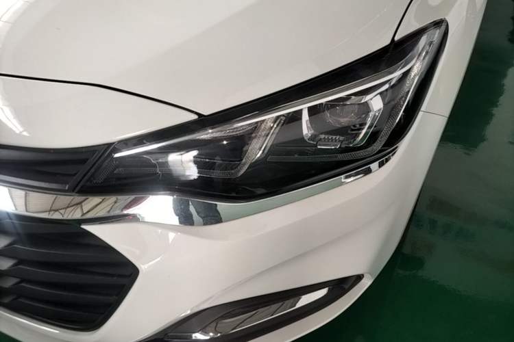 Used Chevrolet Monza 2020 320 Automatic Enjoyment Edition Left Front Headlight